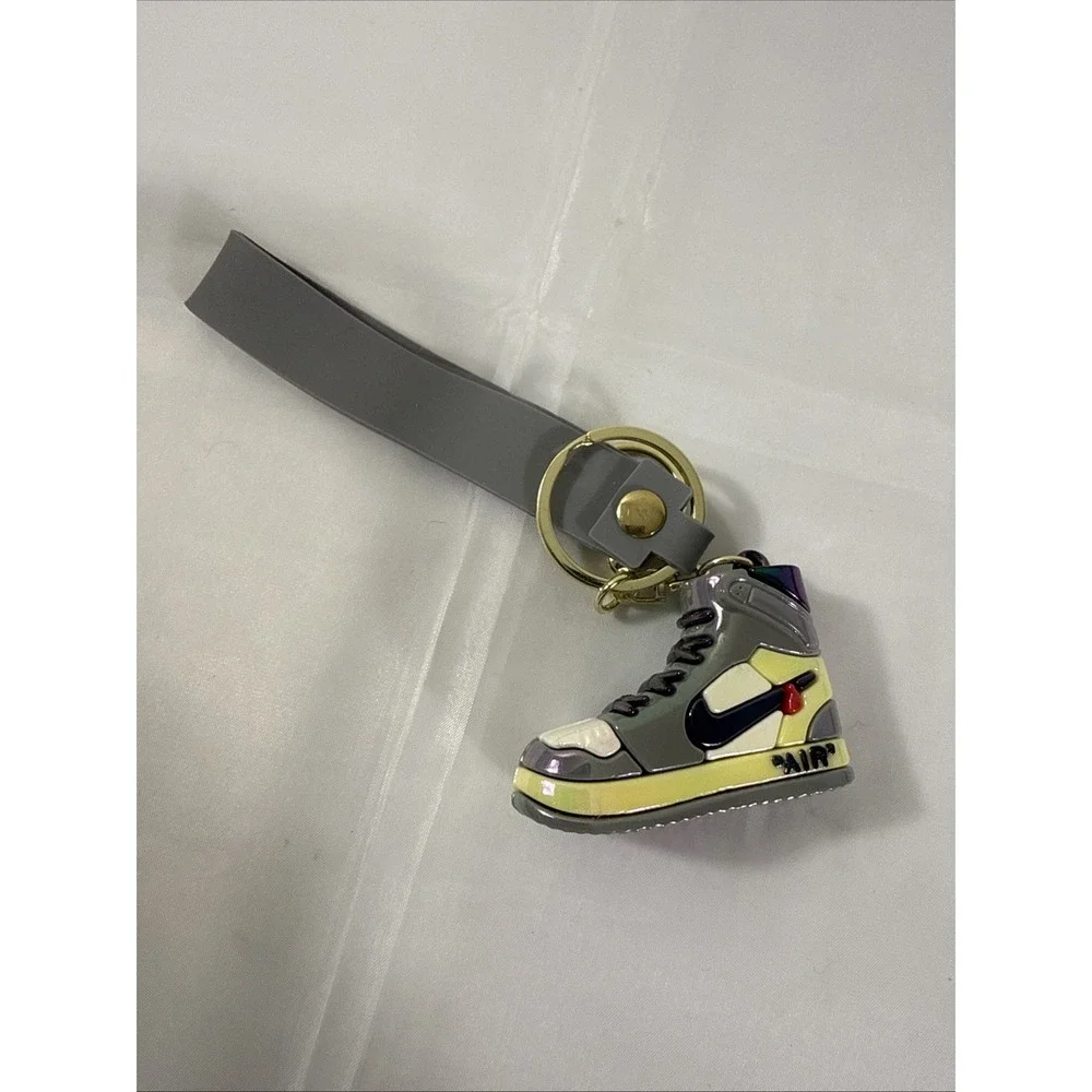 SNEAKER KEYCHAIN AKA NIKE AIRFORCE ONE NEW COLLECTABLE JORDAN NBA US SELLER